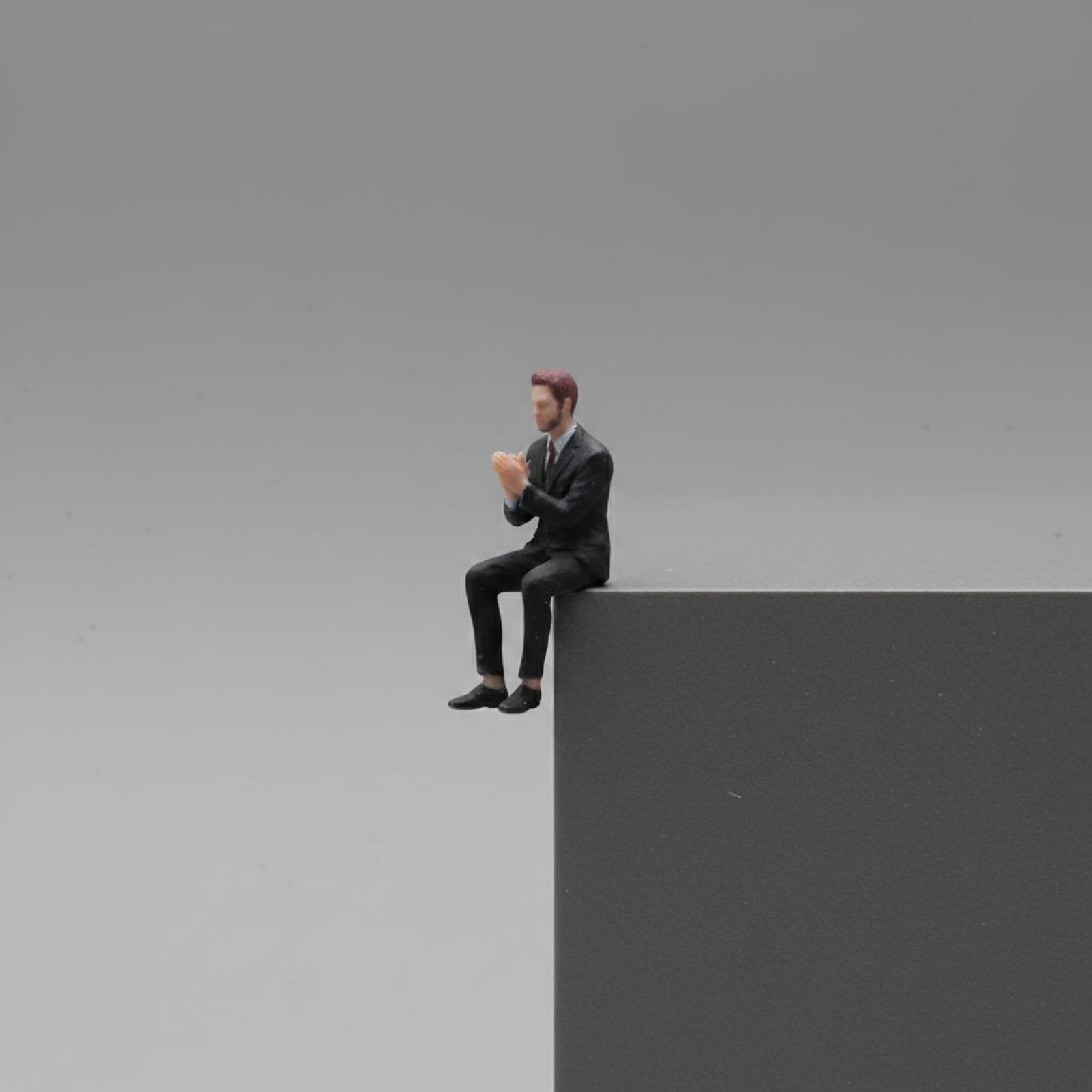 1:64 Scale Sitting Man Figure  - Men Accessories For Suit recension och pris