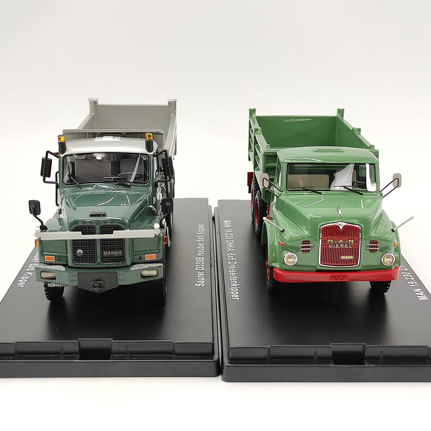Golden Oldies 1:50 Scale Saure - Men Accessories Collection recension och pris